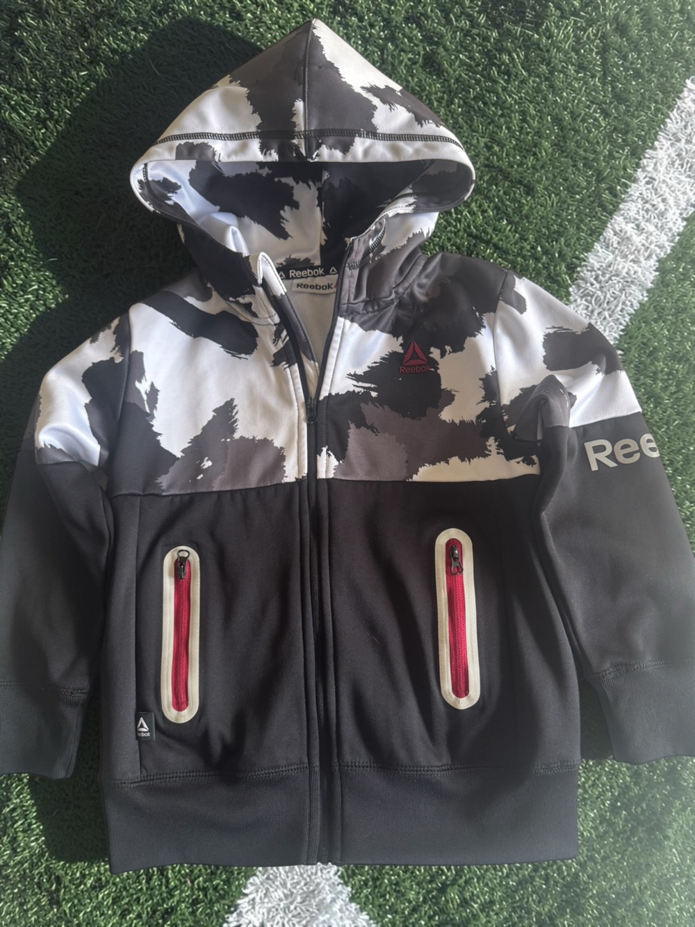 Reebok Kids Black, White & Gray Camo Athletic Hoodie with Red Zip Accents SZ XS